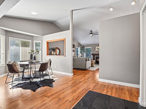 4th image of 11909 W Patrina Dr