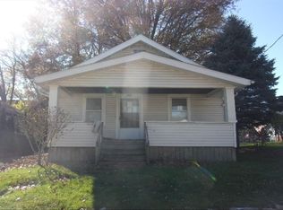 174 Oakwood St, Barberton, OH 44203
