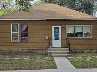 427 Big Horn St, Thermopolis, WY 82443