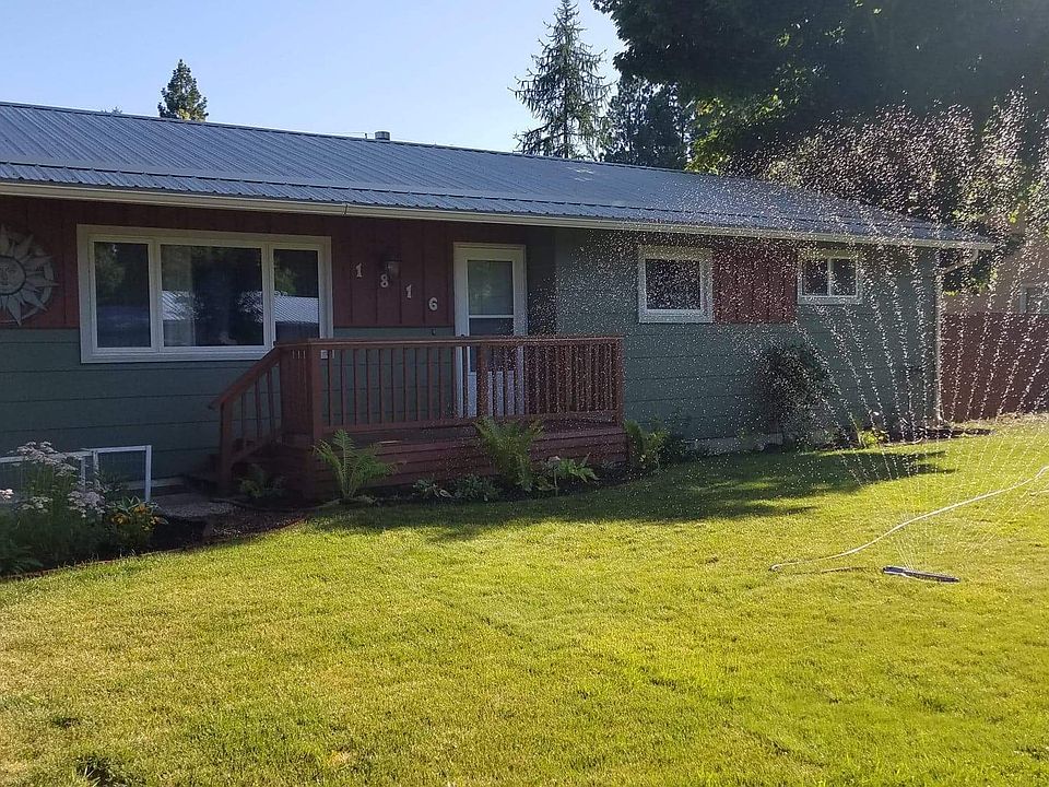 Welcome to 1816 
E Fruitdale