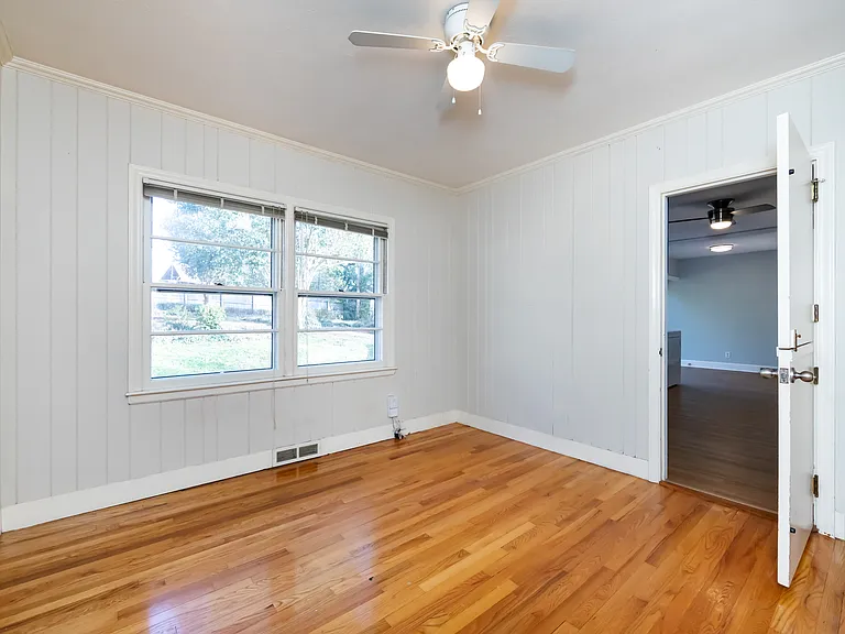 1ST BEDROOM