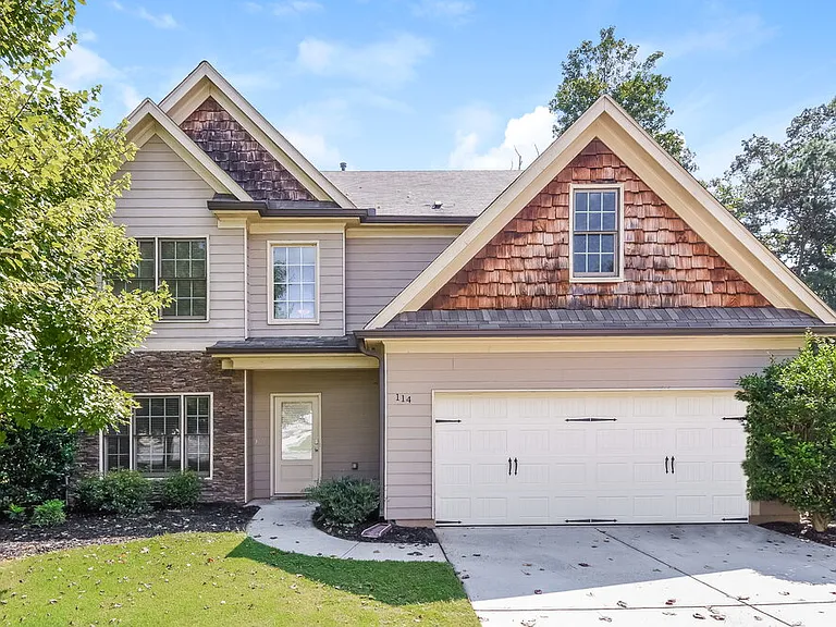 114 Valdosta Ave — Photo 1