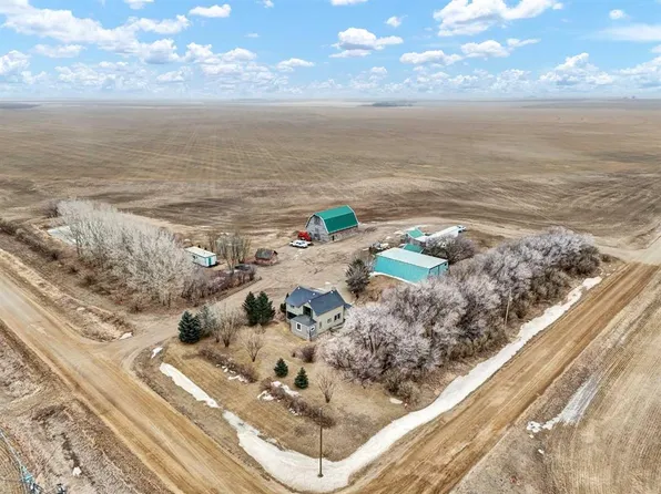 112079 N Township Road 100, Forty Mile County No. 8, AB T0K 0J0