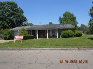 1005 Vincent St, Clarksdale, MS 38614