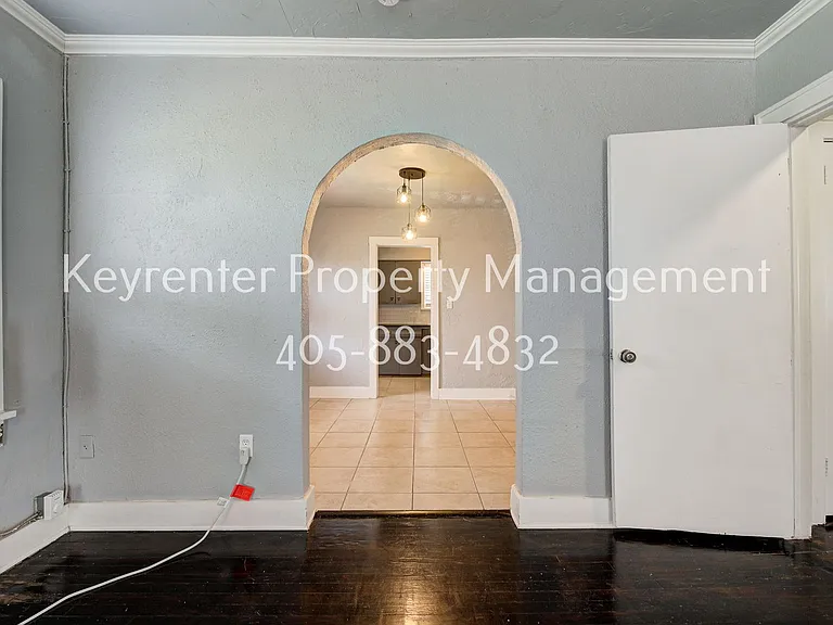 1123 NW 30th St — Photo 9