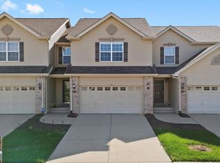 6804 Hampshire Ct, Maryville, IL 62062