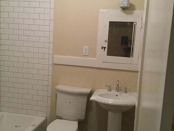 All new fixtures, pedestal sink