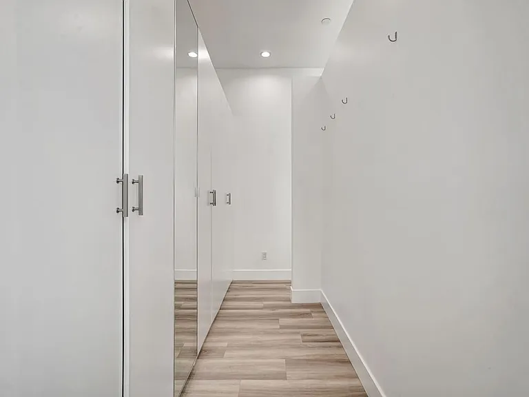 990 Alta Vista Rd — Photo 12