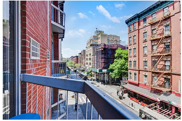 Rented by Compass | media 6