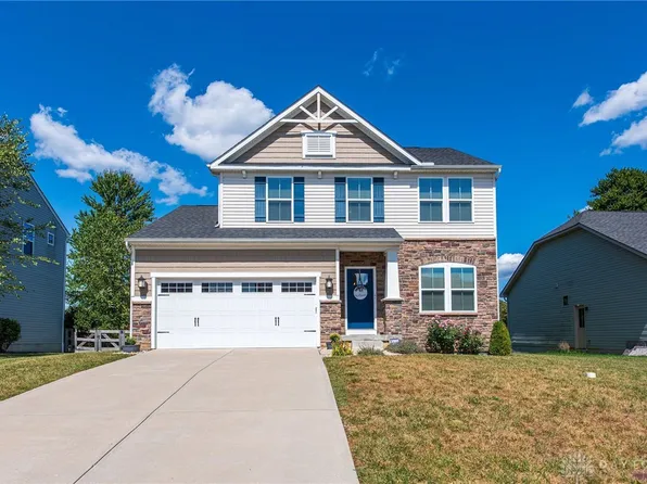 1406 Apple Farm Dr, Amelia, OH 45102
