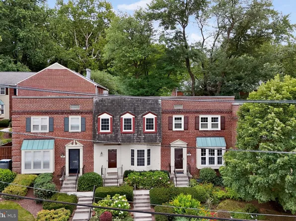 6609 Hillandale Rd #90, Chevy Chase, MD 20815
