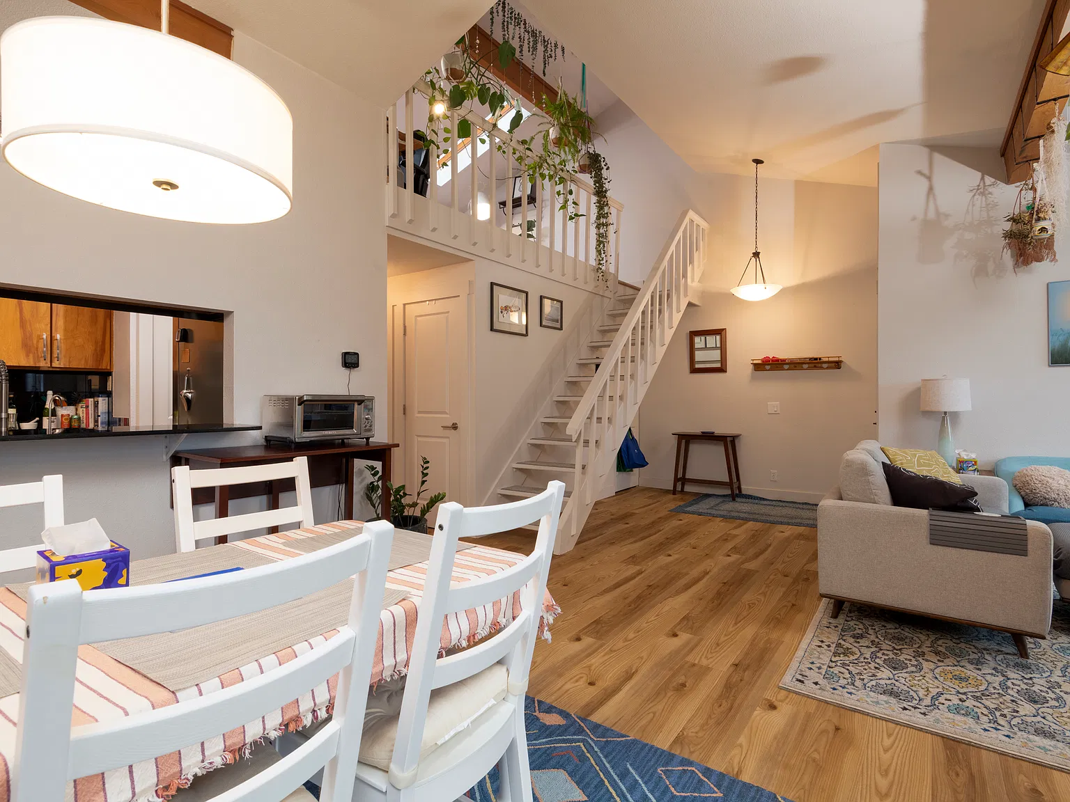 1 bed, 944 sqft, $2,900 — Photo 2