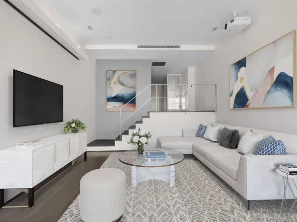 1080 Madison Avenue image 1 of 14