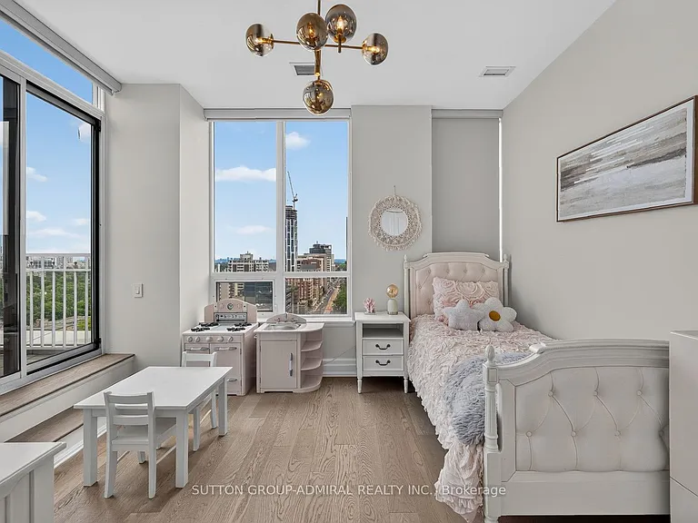 155 Saint Clair Ave W #1801 — Photo 32