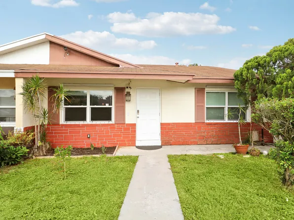 3814 Van Cott Circle, West Palm Beach, FL 33403