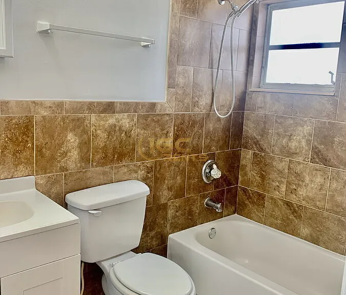 1628 Mitchell St #2A — Photo 7