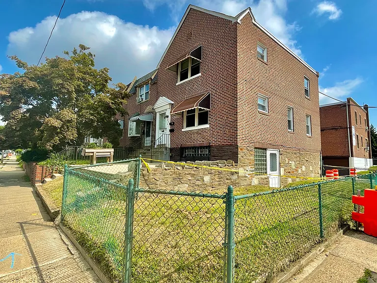 4241 Aldine St #1 — Photo 25