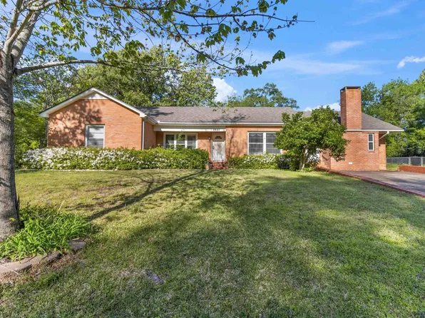 2421 S Florence St, Kilgore, TX 75662