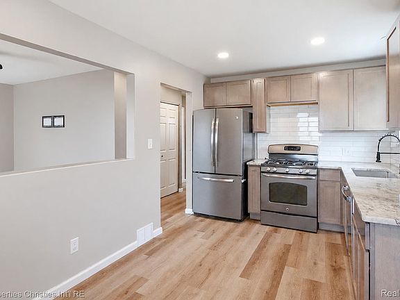 2nd image of 20190 Vermander Ave
