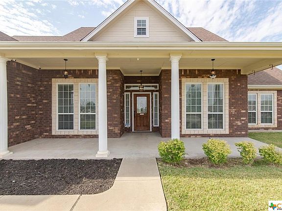 3rd image of 216 Coleton Dr