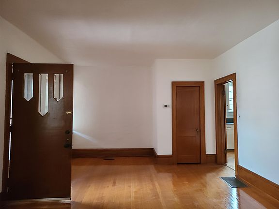 3rd image of 3214 Forest Hill Ave NW #B