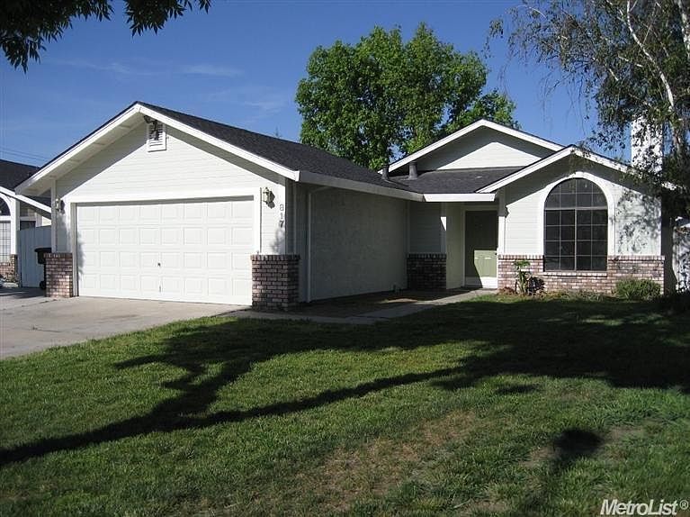 1st image of 817 Deer Park Dr
