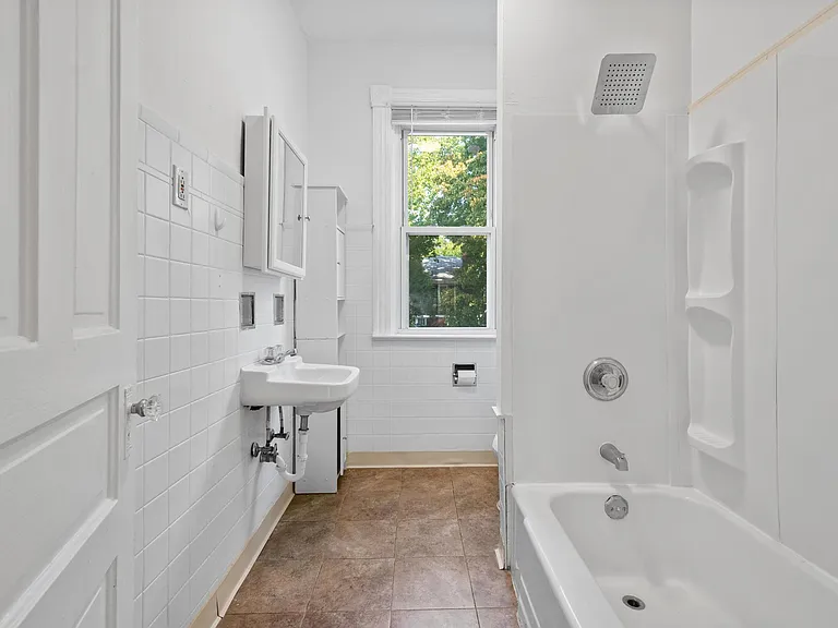 510 Dawson Ave — Photo 11