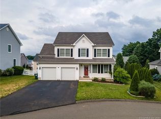 5 Harvest Ln, Plainville, CT 06062