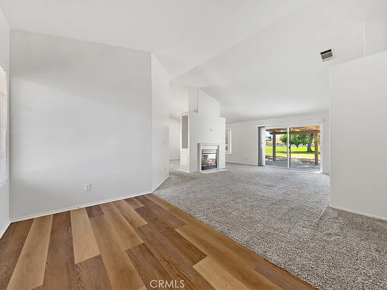 2971 Peach Tree St — Photo 4