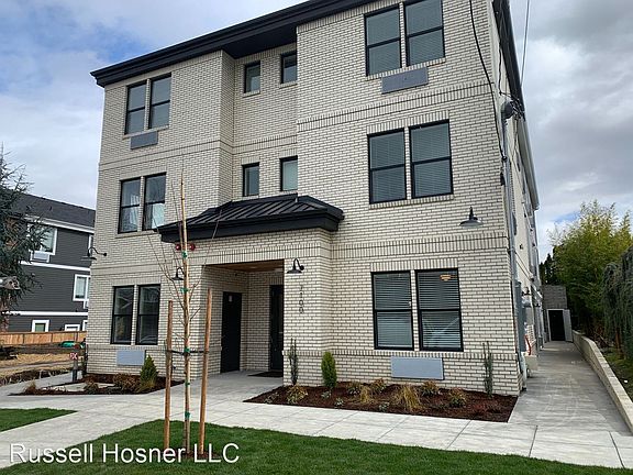 2nd image of 7100 N Greenwich Ave #11