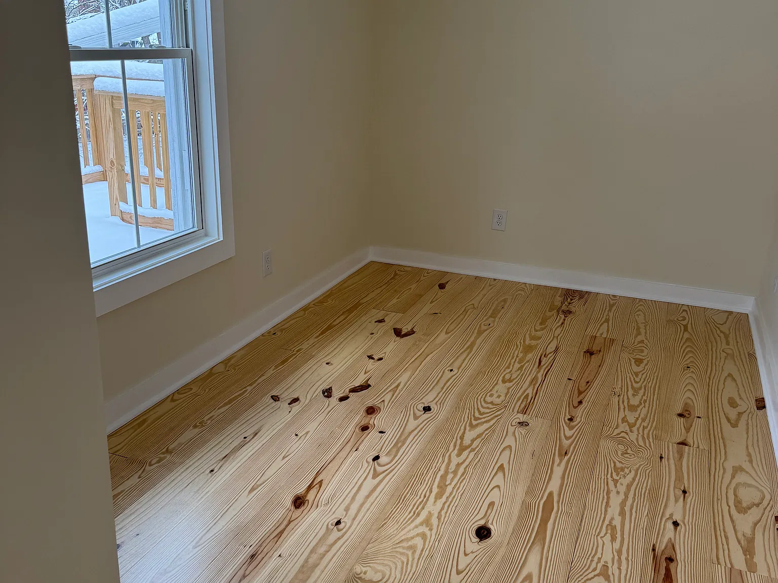 2 bed, 860 sqft, $2,400 — Photo 4