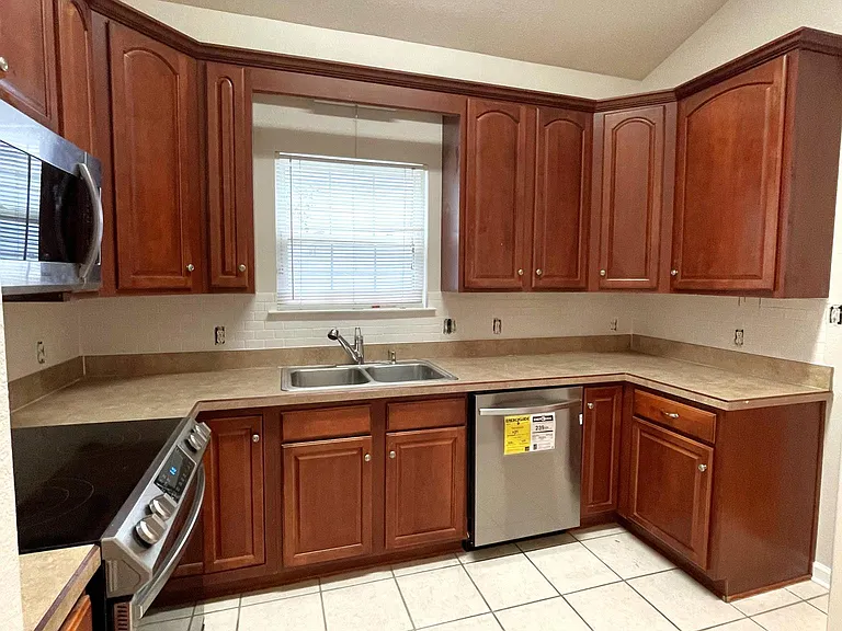 2876 Alexis Ln — Photo 6