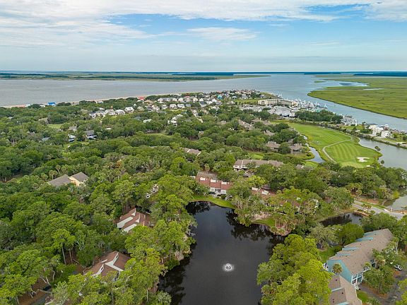 3rd image of 487 Sea Cloud Cir