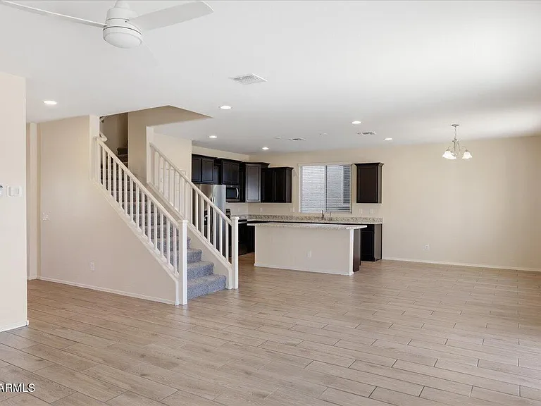 7119 W Golden Ln — Photo 39