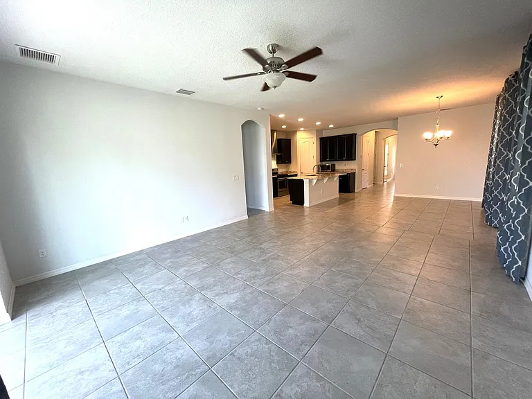 2881 Casterton Dr — Photo 24