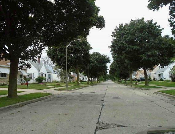 Exterior Neighborhood (street photo)