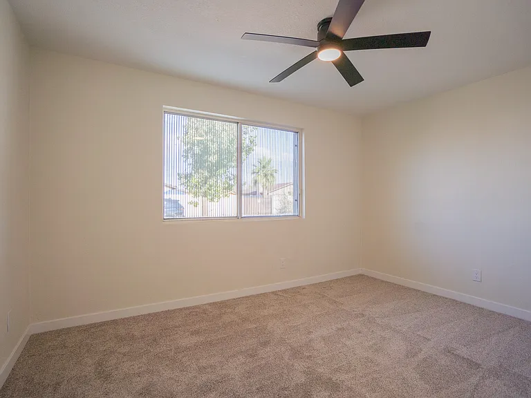 3142 N 78th Dr — Photo 12