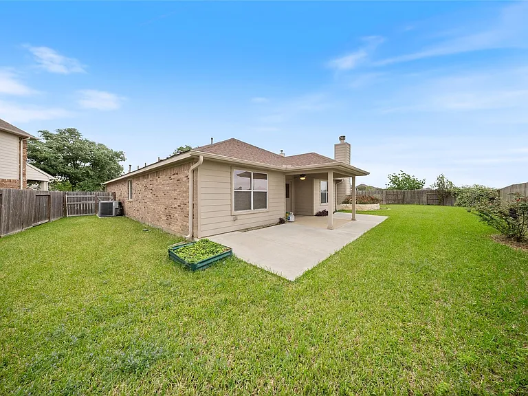 6007 Wilcox Point Ct — Photo 3