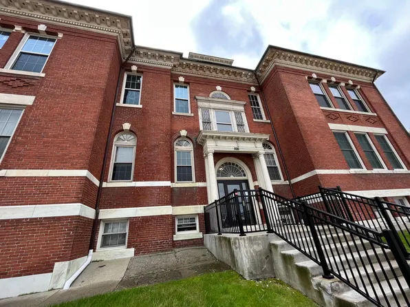 926 Southbridge St #1-18, Worcester, MA 01610