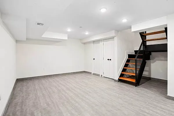 Rented by Douglas Elliman | media 17