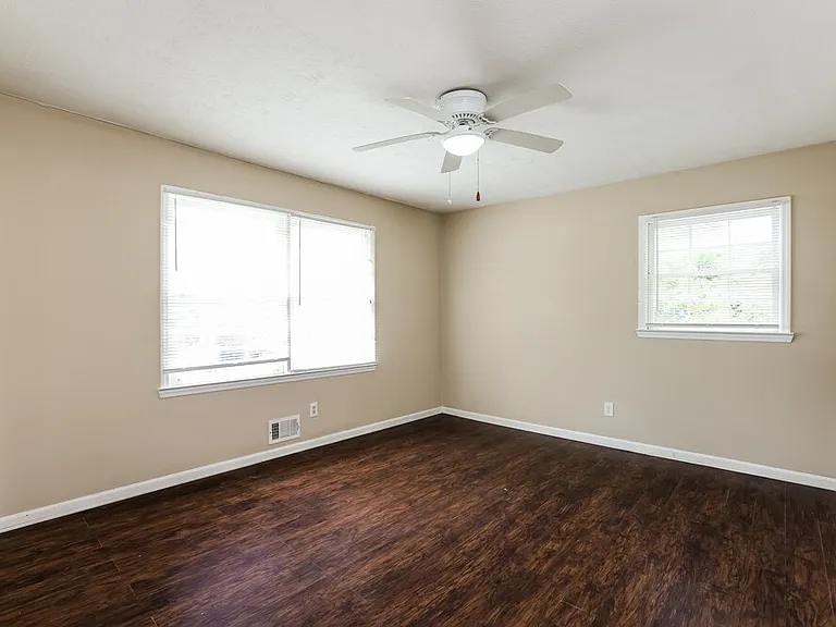 4649 Danna Dr — Photo 8