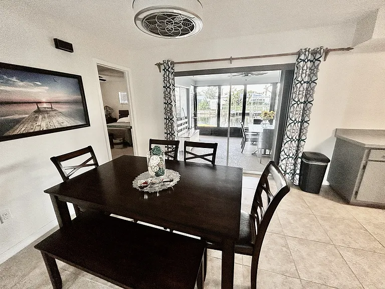 4370 Harbour Ter — Photo 3