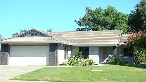 3611 Canterbury Dr photo 1