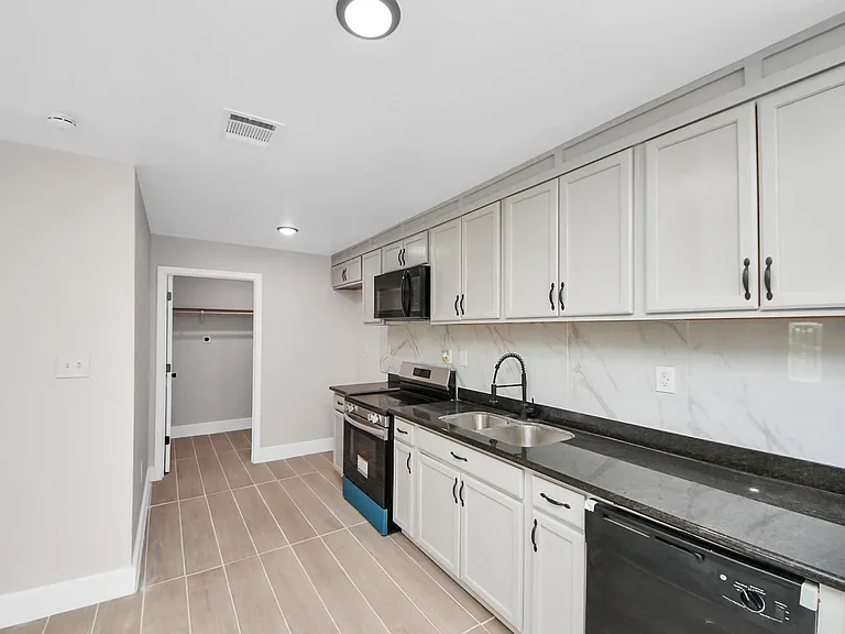 5903 Belneath St #A — Photo 11