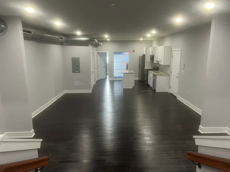 302 Richmond St #27A — Photo 15
