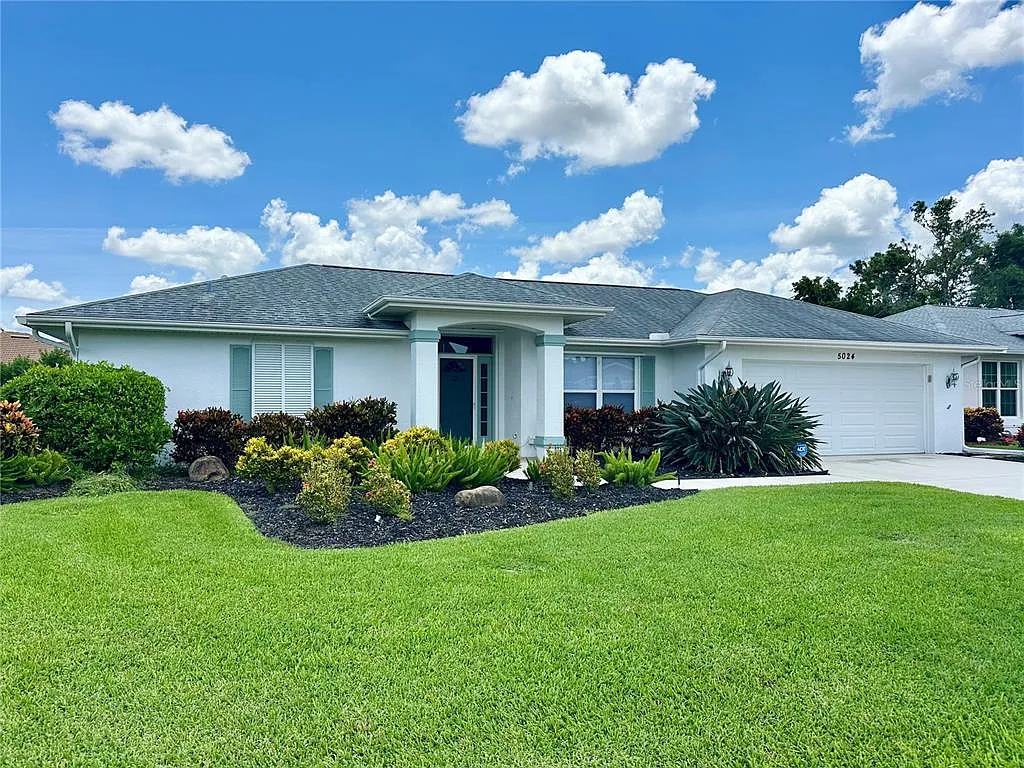 3 bed, 2.0 bath, 2263 sqft, $3,500 — Photo 1