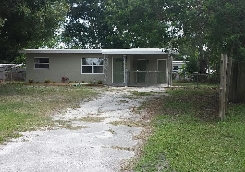 6225 65th Ct N