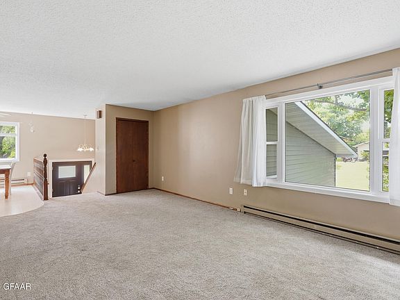 4th image of 1915 5th Ave NW