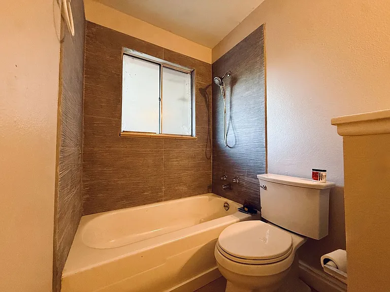 2509 Royalty Ct #A — Photo 10