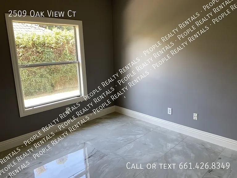 2509 Oak View Ct — Photo 22
